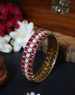 Omaira Bangle