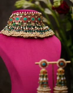 Gulbano Necklace Set