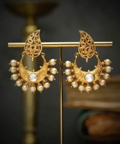 Jaanvi Chaand Earrings