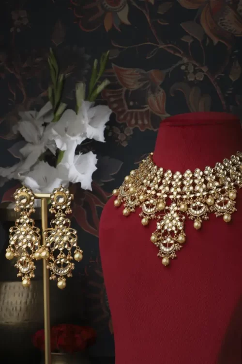 Yaashi Necklace Set