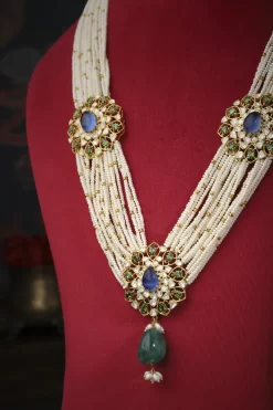 Inayat Necklace Set