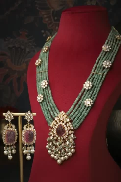 Aabroo Necklace Set