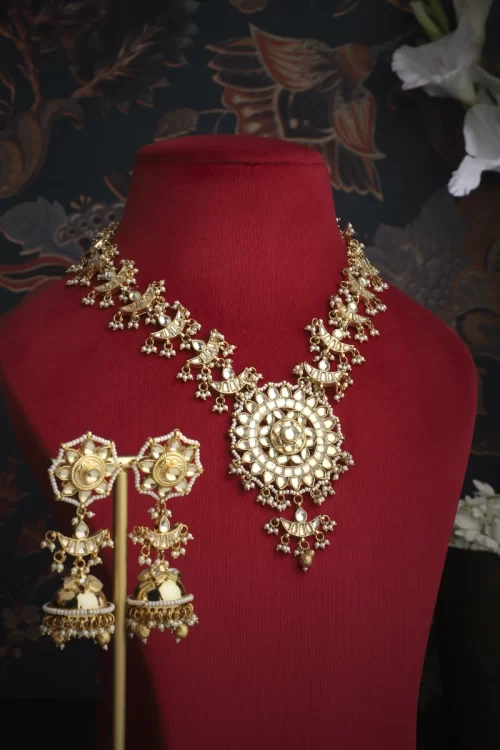 Saba Pendant Necklace