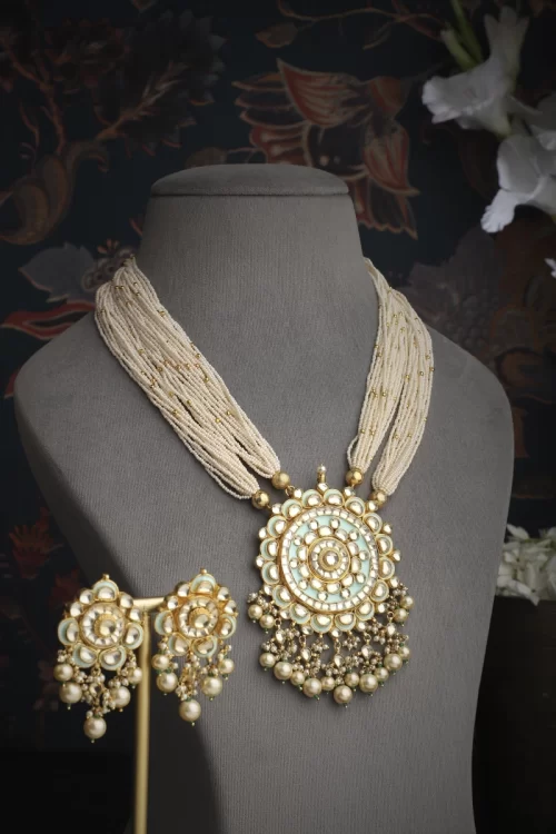 Firoozeh Round Pendant Set