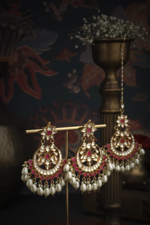 Yuvrani Necklace Set