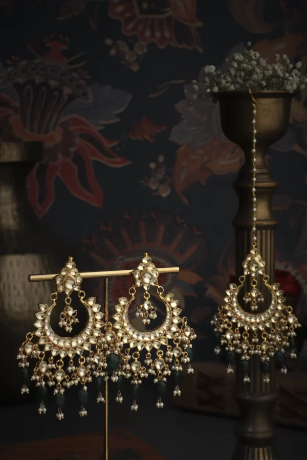 Kinishka Necklace Set
