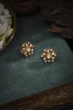 Janaki Studs