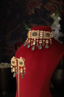 Samhita Choker with Earrings