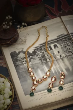 Gauhar Necklace Set