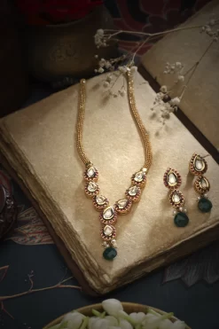 Gauhar Necklace Set