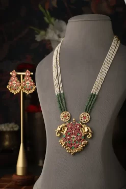 Vaidehi Pendant Necklace Set