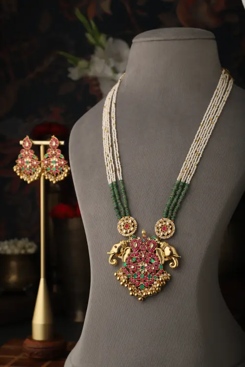 Vaidehi Pendant Necklace Set