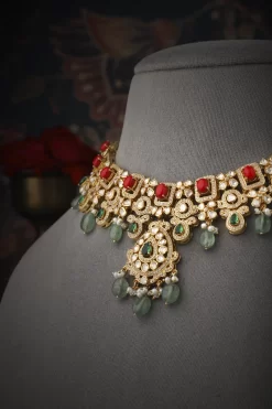 Chitra Coral & Green Necklace set