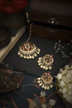 Varnika Mangtikka and Studs Set