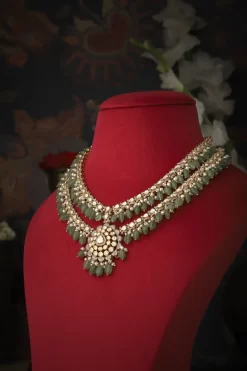 Aabroo Necklace