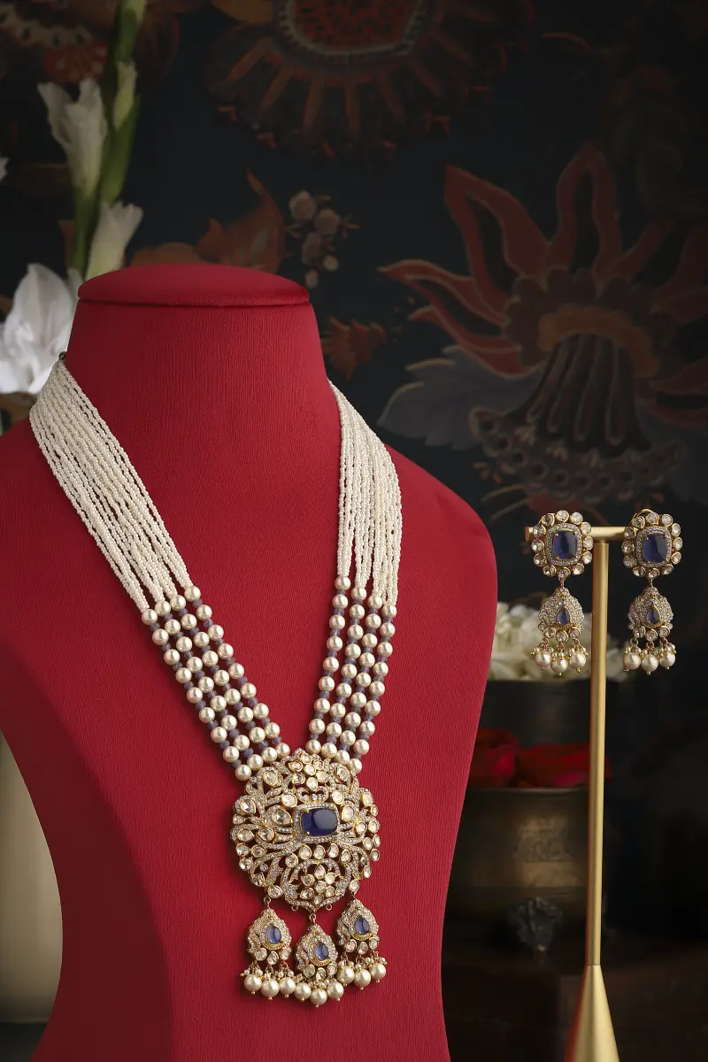 Nehir Pendant Necklace