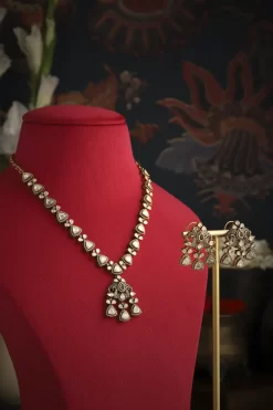 Arna Pendant Set