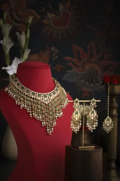 Ilaani Necklace Set