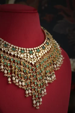 Ilaani Necklace Set