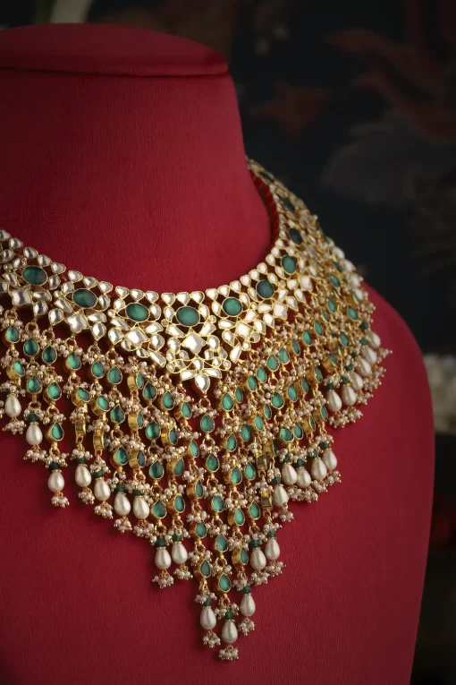 Ilaani Necklace Set