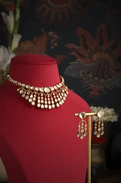 Amyra Necklace Set