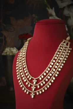 Roohan Teenlada Necklace