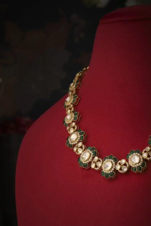 Sargun Necklace Set