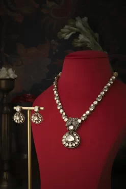 Raina Necklace Set