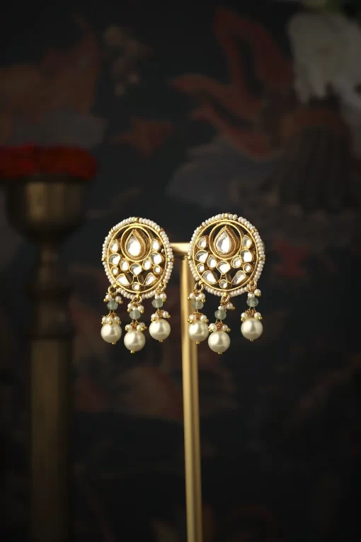Shresthi Pendant Set