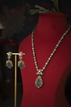 Perez Necklace Set